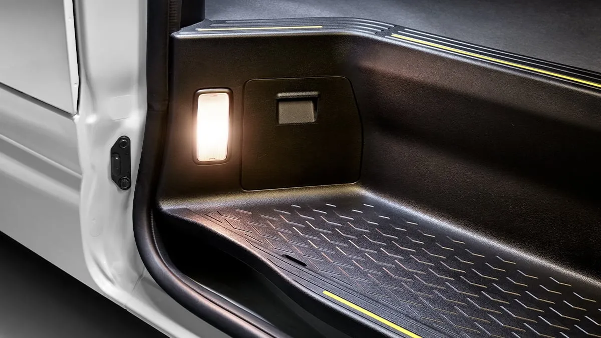 toyota-my-hiace-Interior-sliding