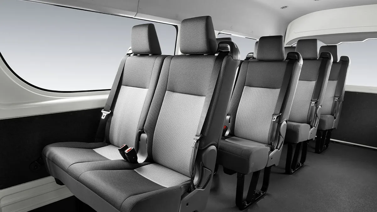 toyota-my-hiace-Interior-spaciou