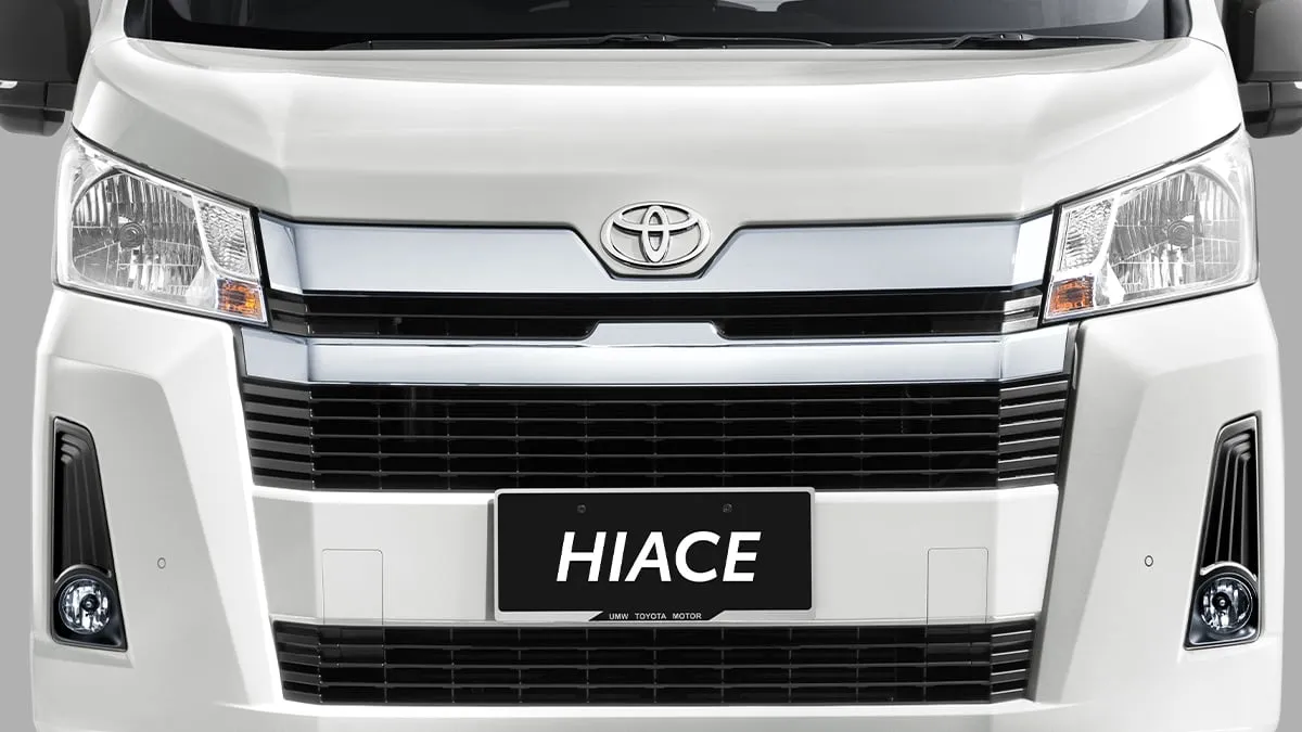 toyota-my-hiace-exterior-chrome