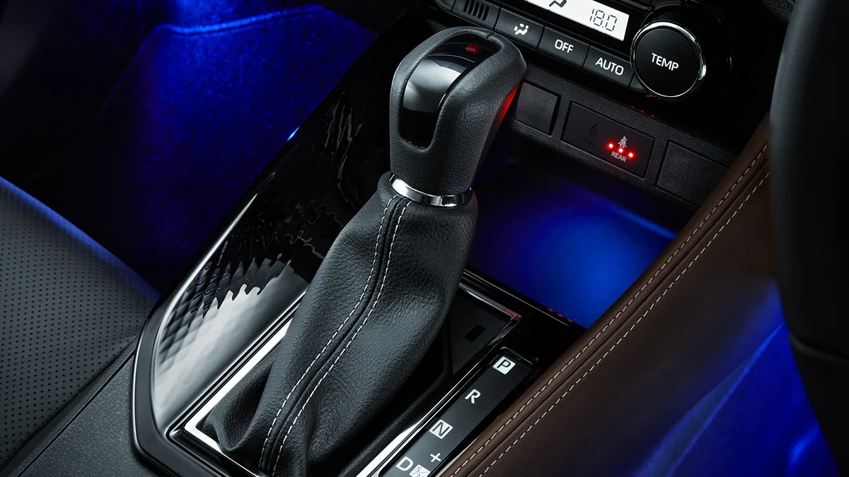 toyota-vios-hev-grs-e-cvt