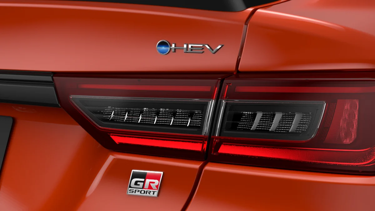 toyota-vios-hev-grs-gr-sport-emblem