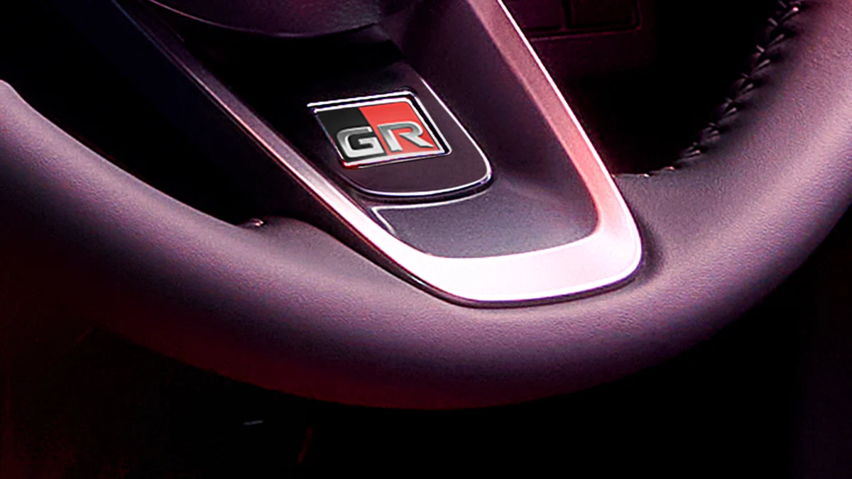 toyota-vios-hev-grs-steering-badge