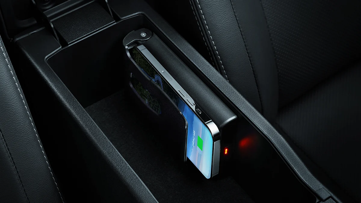 toyota-vios-hev-wireless-charger
